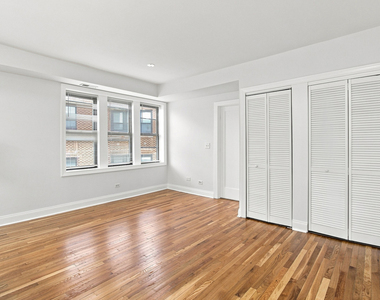 3729 N Elston Avenue - Photo Thumbnail 4