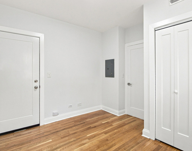 3729 N Elston Avenue - Photo Thumbnail 8