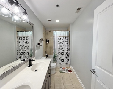 828 W Grace Street - Photo Thumbnail 16