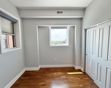 828 W Grace Street - Photo Thumbnail 12