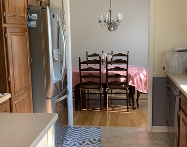 1126 Laurel Lane - Photo Thumbnail 7