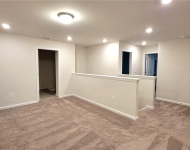 614 Easton Way - Photo Thumbnail 14