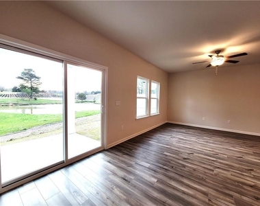 614 Easton Way - Photo Thumbnail 6