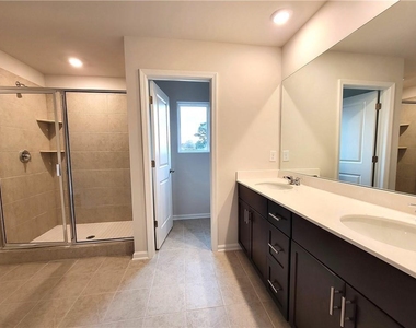 614 Easton Way - Photo Thumbnail 19