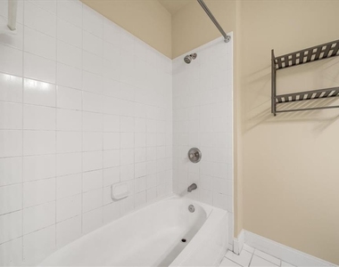 205 16th Street Nw - Photo Thumbnail 7