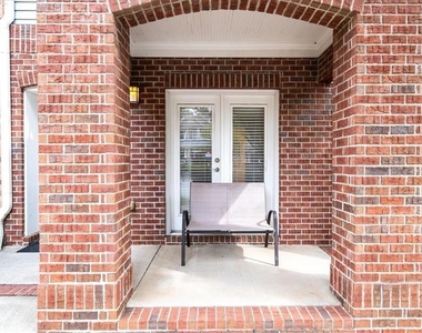 205 16th Street Nw - Photo Thumbnail 2