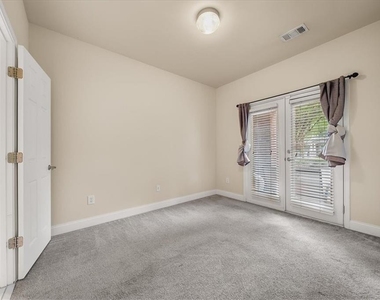 205 16th Street Nw - Photo Thumbnail 5