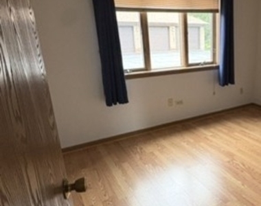 7932 Paxton Avenue - Photo Thumbnail 11