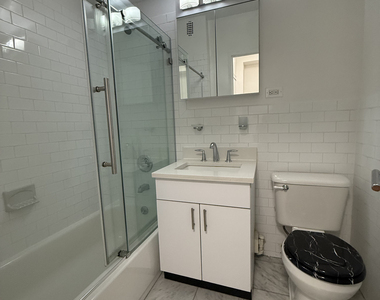 157 East 57th Street - Photo Thumbnail 12