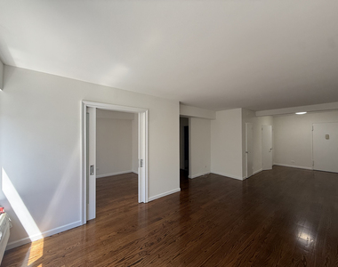 157 East 57th Street - Photo Thumbnail 1
