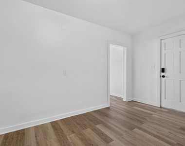 705 Washington Street - Photo Thumbnail 10