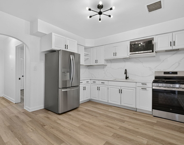 705 Washington Street - Photo Thumbnail 1