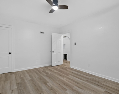 705 Washington Street - Photo Thumbnail 11