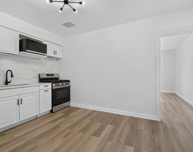 705 Washington Street - Photo Thumbnail 3