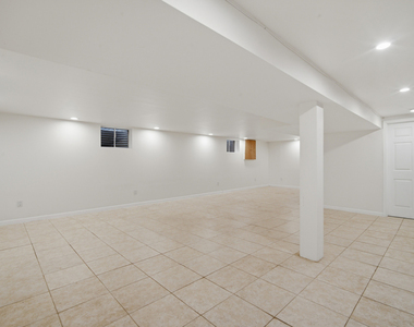114 N Lancaster Street - Photo Thumbnail 22