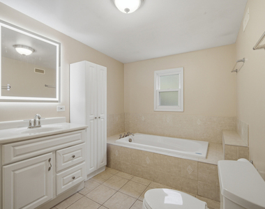 114 N Lancaster Street - Photo Thumbnail 18