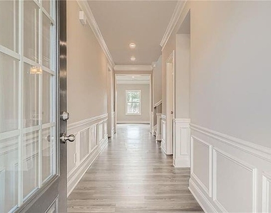 6811 Lancaster Crossing - Photo Thumbnail 1