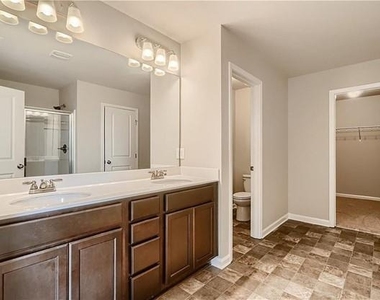 6811 Lancaster Crossing - Photo Thumbnail 9