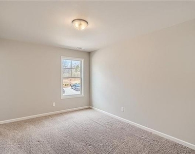6811 Lancaster Crossing - Photo Thumbnail 13