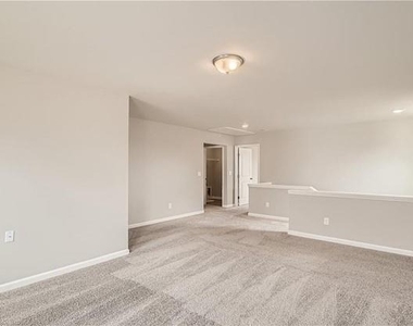 6811 Lancaster Crossing - Photo Thumbnail 12