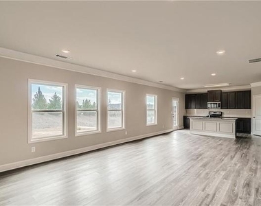 6811 Lancaster Crossing - Photo Thumbnail 2