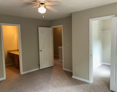 1135 Country Club Place Nw - Photo Thumbnail 13
