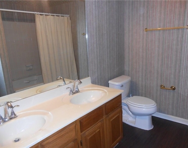 1135 Country Club Place Nw - Photo Thumbnail 9