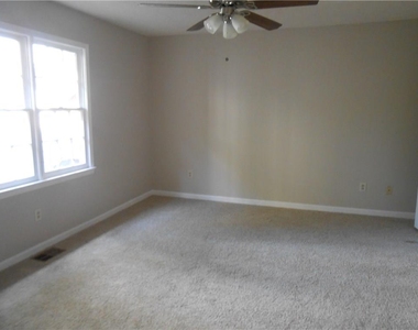 1135 Country Club Place Nw - Photo Thumbnail 17