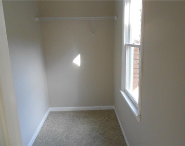 1135 Country Club Place Nw - Photo Thumbnail 14