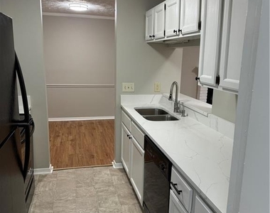 1413 Tuxworth Circle - Photo Thumbnail 4