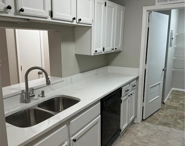 1413 Tuxworth Circle - Photo Thumbnail 3