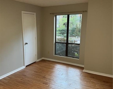 1413 Tuxworth Circle - Photo Thumbnail 12
