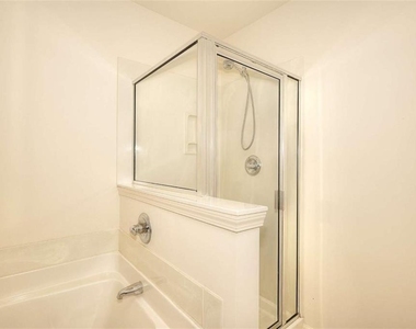 2658 Avanti Way - Photo Thumbnail 22