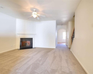 2658 Avanti Way - Photo Thumbnail 6