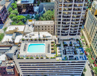30 E Huron Street - Photo Thumbnail 22
