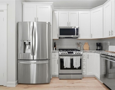 312 Glenwood Avenue Se - Photo Thumbnail 8