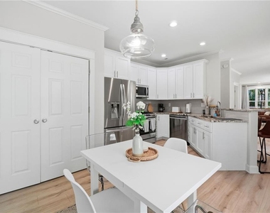 312 Glenwood Avenue Se - Photo Thumbnail 11