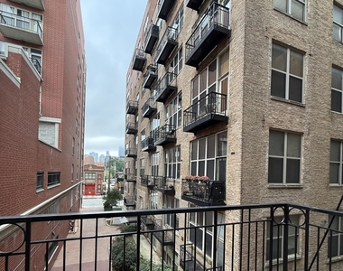 1500 W Monroe Street - Photo Thumbnail 9