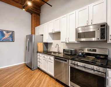 1500 W Monroe Street - Photo Thumbnail 3