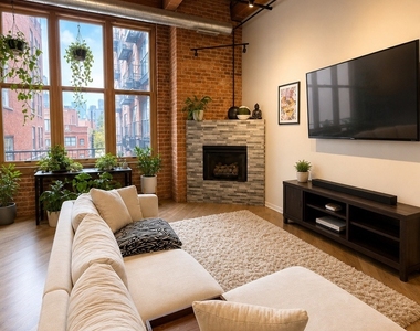 1500 W Monroe Street - Photo Thumbnail 4