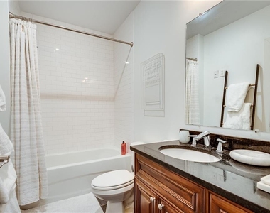 890 Memorial Drive Se - Photo Thumbnail 11