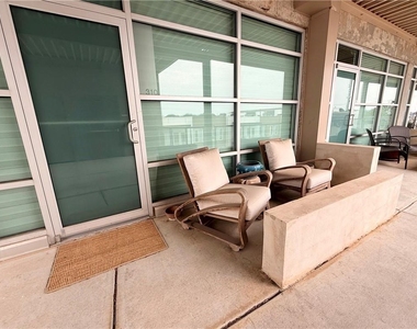 890 Memorial Drive Se - Photo Thumbnail 7