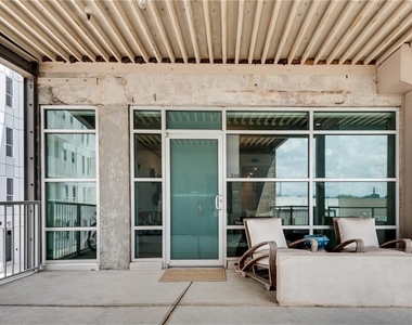 890 Memorial Drive Se - Photo Thumbnail 14