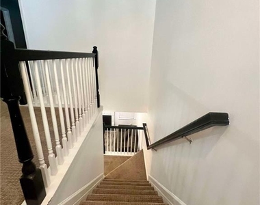 3232 Brockenhurst Drive - Photo Thumbnail 17