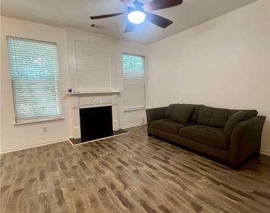 3232 Brockenhurst Drive - Photo Thumbnail 12