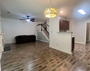 3232 Brockenhurst Drive - Photo Thumbnail 10