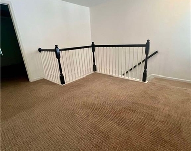 3232 Brockenhurst Drive - Photo Thumbnail 16