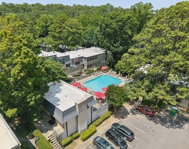 140 Amherst Place Nw - Photo Thumbnail 32