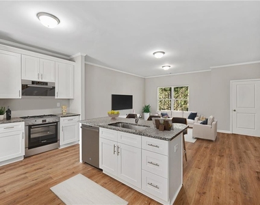 2840 Laurel Ridge Circle - Photo Thumbnail 3