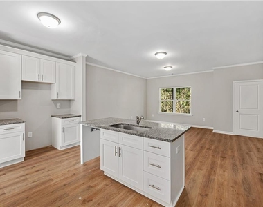 2840 Laurel Ridge Circle - Photo Thumbnail 2
